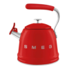 קומקום כיריים SMEG 2.3 ליטר דגם WKF01 – עיצוב רטרו עם שריקה קלאסית