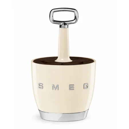 מחזיק סכו"ם SMEG בצבע קרם – עיצוב רטרו עם עץ אקציה ופלדה