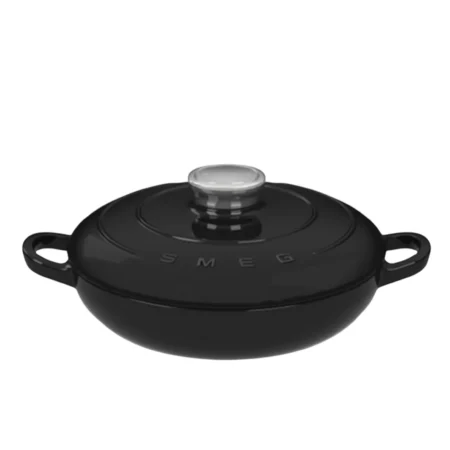 סיר ברזל יצוק SMEG 26 ס"מ – איכות בישול גבוהה בעיצוב שחור יוקרתי