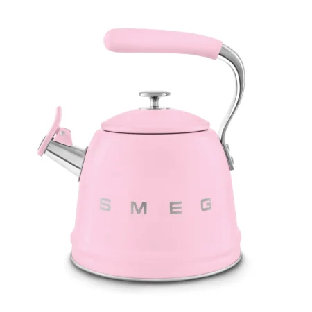 קומקום רטרו ורוד SMEG WKF01PK בנפח 2.3 ליטר – מתאים לכל סוגי הכיריים