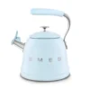 קומקום כיריים SMEG WKF01PB בגוון תכלת פסטל – עיצוב רטרו בנפח 2.3 ליטר לכל סוגי הכיריים